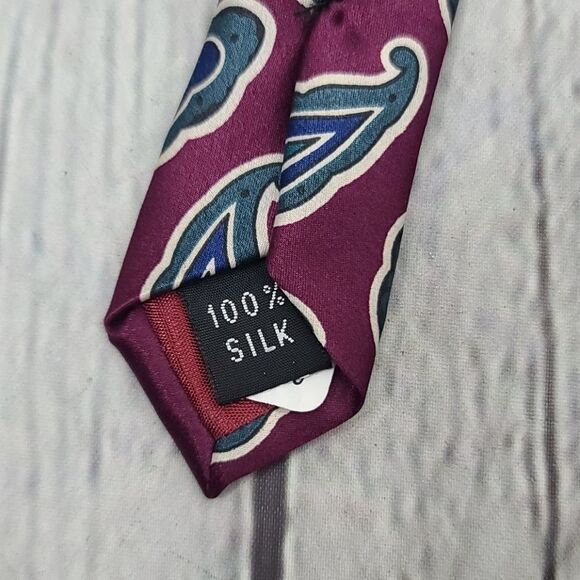 Vintage Hand Made in Italy Silk Purple Paisley Tie - Picture 4 of 10